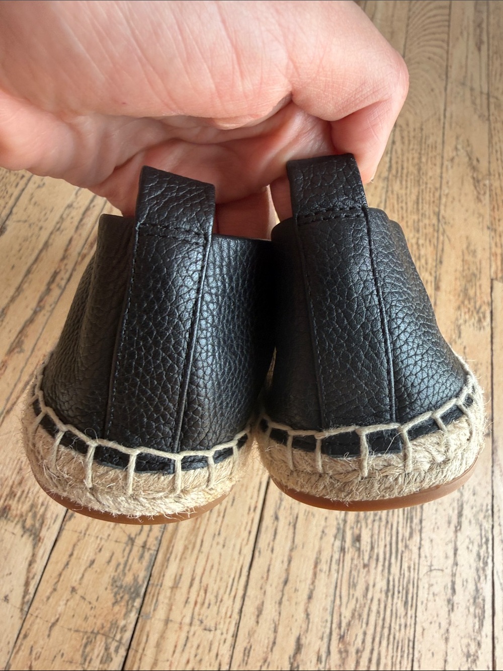 NWOB Ralph Lauren Black Leather Espadrille Slip-Ons with Gold Logo 9 - Picture 4 of 4